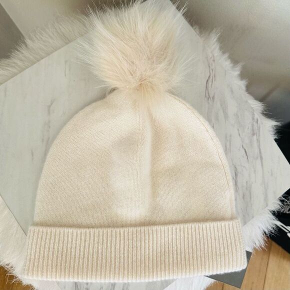 Nordstrom Faux Fur Cashmere Pompom Beanie, Pink, 100% Ivory Cream, NWT - Picture 10 of 10